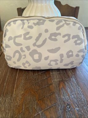 Neutral Leopard fanny pack  Pouch - White and Light Gray